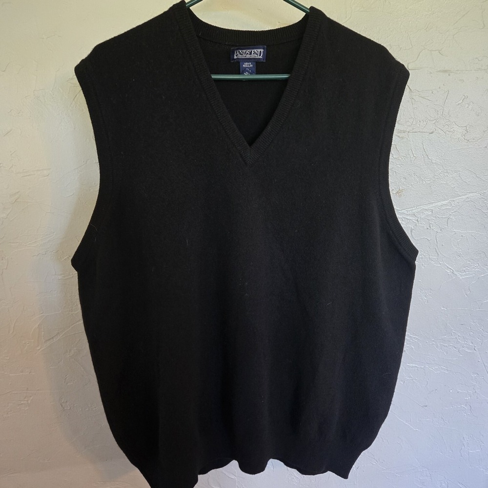 Land's End Mens XL Sweater Vest 100% Lambs Wool Scotland VTG Dark Academia